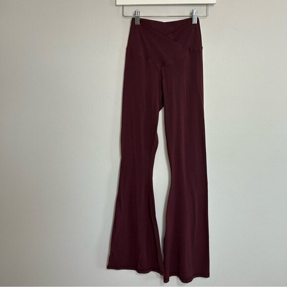 Aerie Offline Real Me Cross Over Burgundy Red Flare Leggings Women’s Size Small - Picture 3 of 6